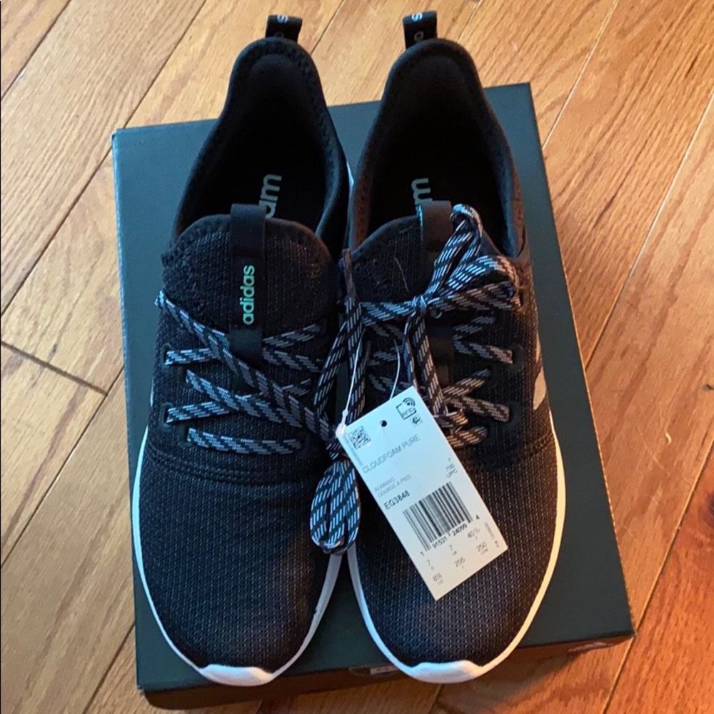 ADIDAS CLOUDFOAM PURE  size 8 1/2